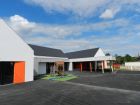 Locmalo   Ecole-cour md.JPG
